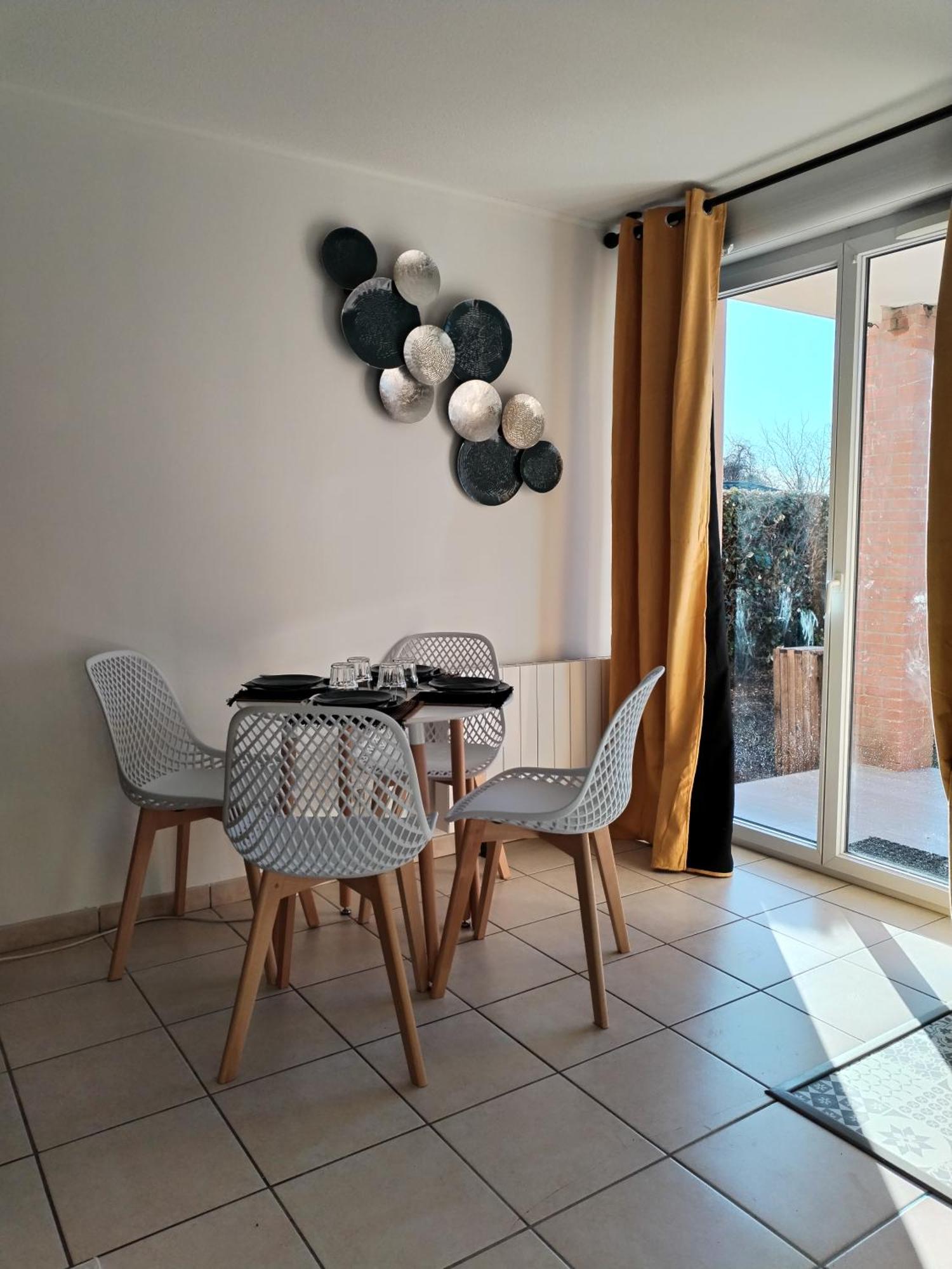 T2 Spacieux Tres Bien Place Gagnac-sur-Garonne Zewnętrze zdjęcie